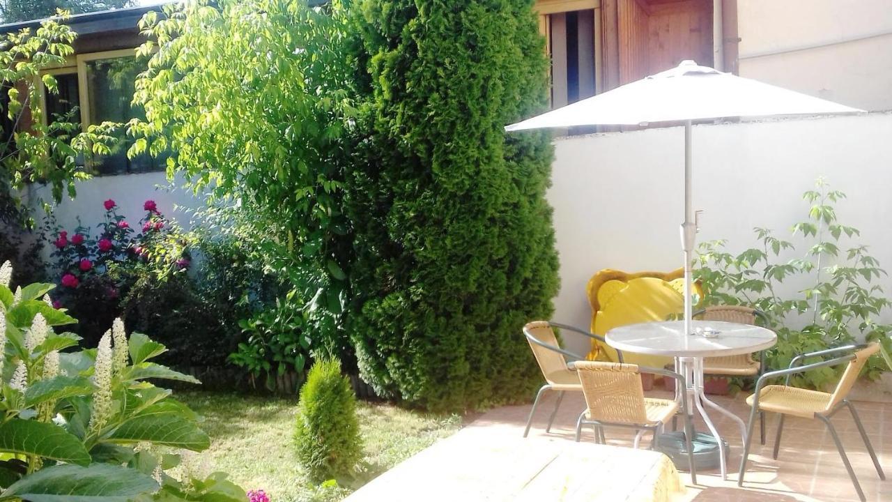 Penzion Rose Sturovo Exterior photo