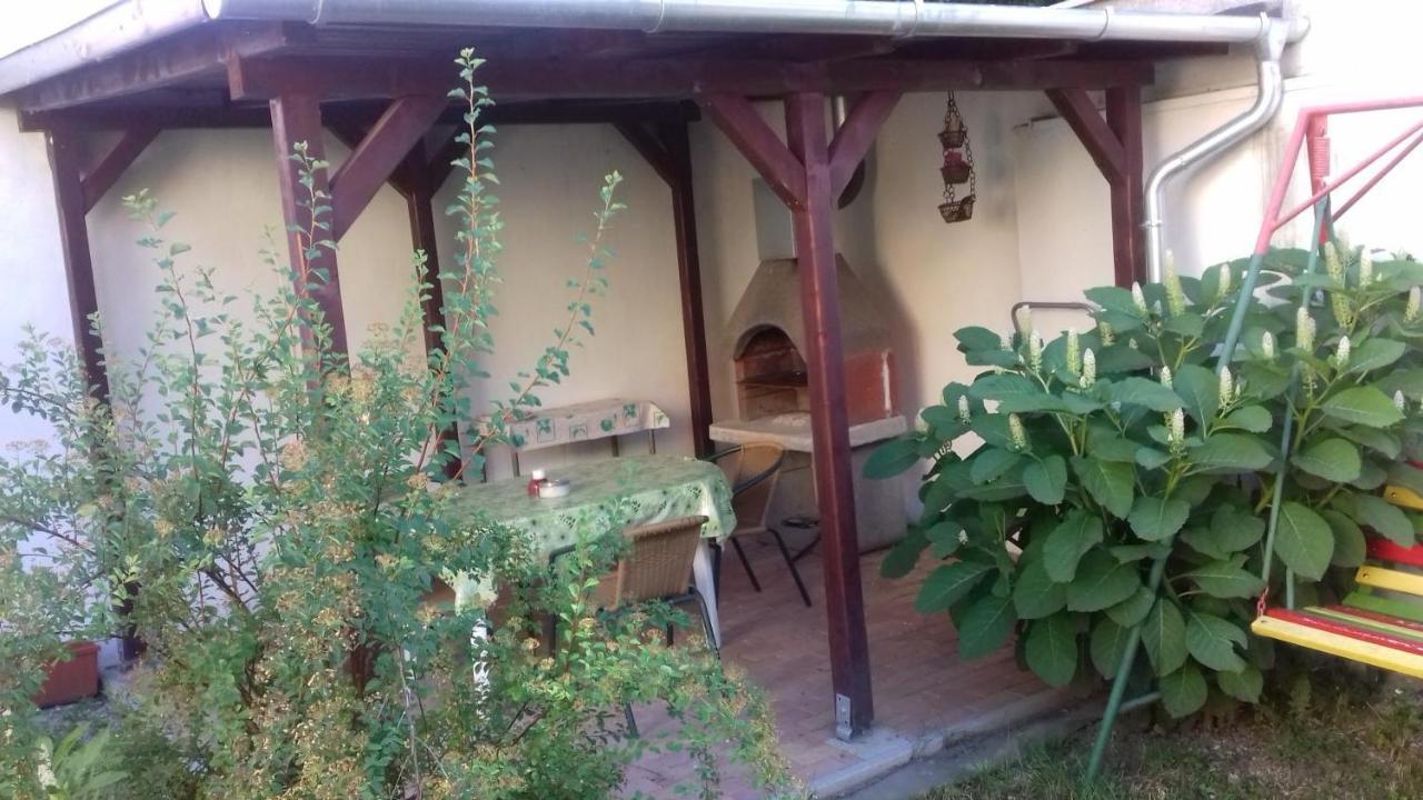Penzion Rose Sturovo Exterior photo